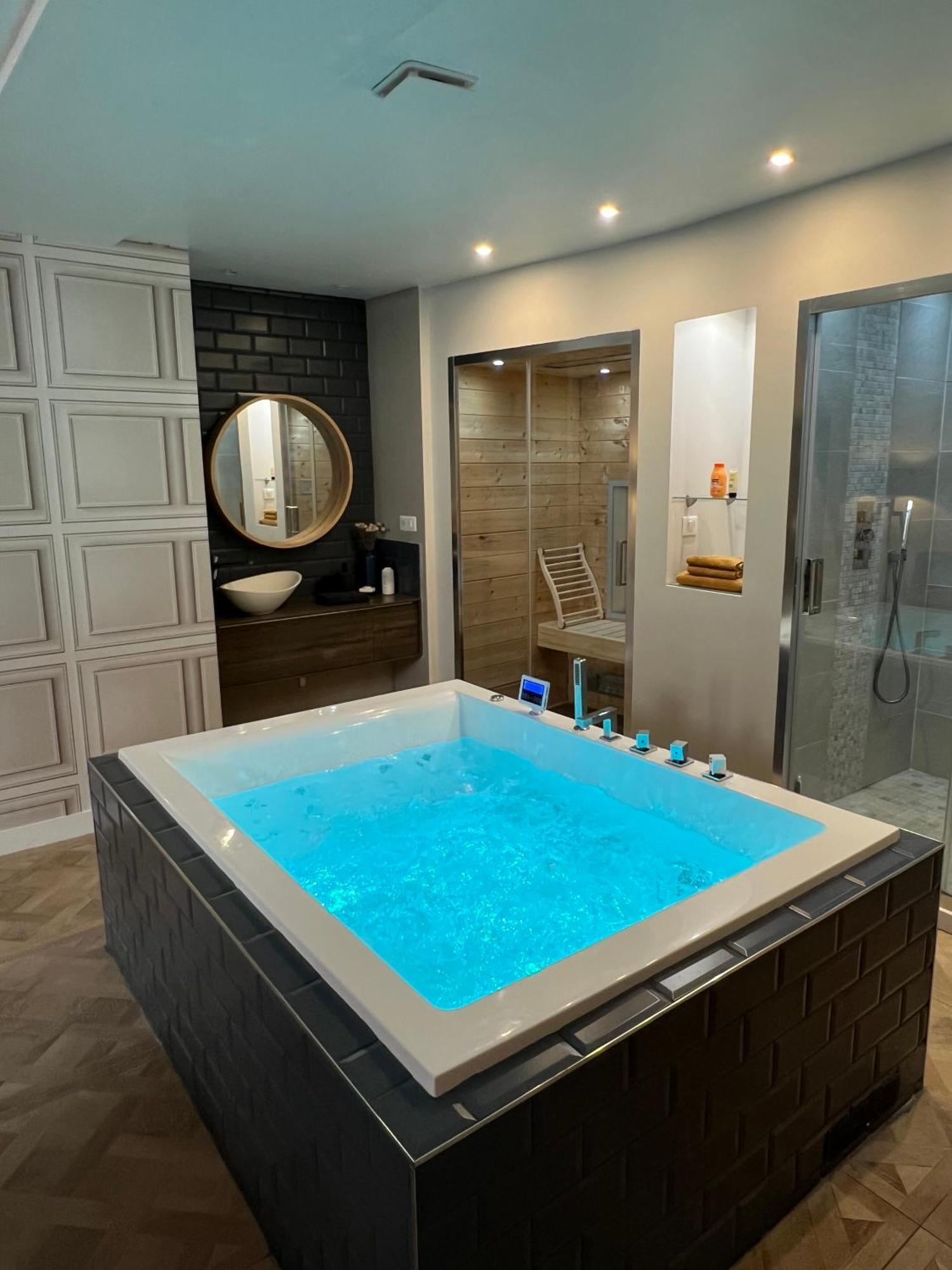 Appartement Avec Jacuzzi Sauna & Home Cinema - Nid D'อองเชร์ ภายนอก รูปภาพ