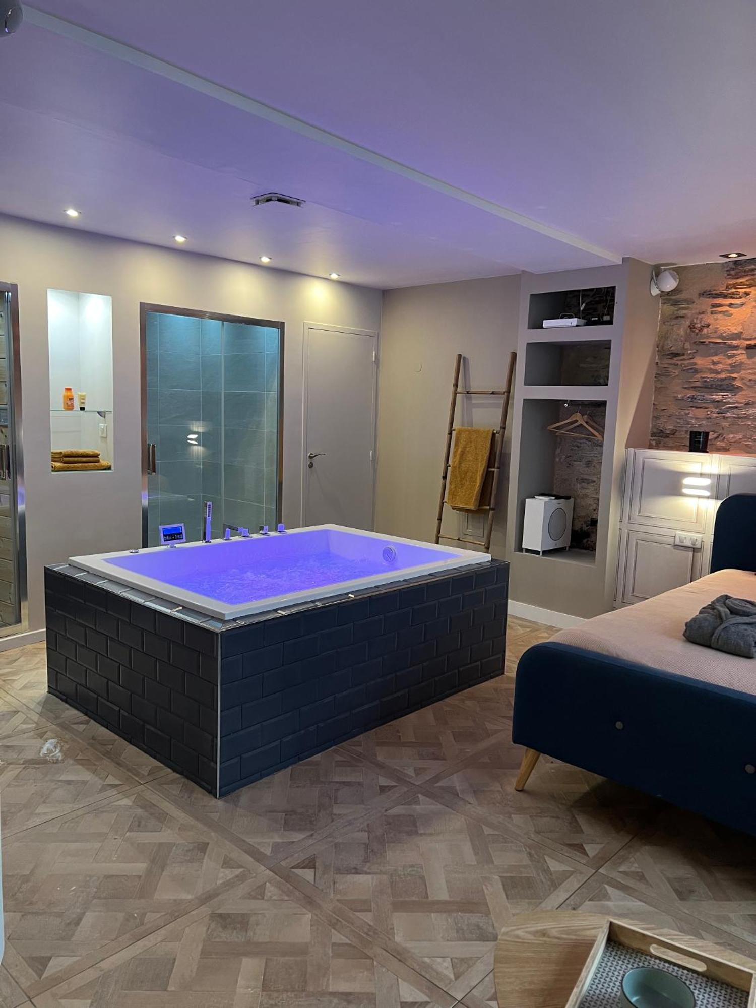 Appartement Avec Jacuzzi Sauna & Home Cinema - Nid D'อองเชร์ ภายนอก รูปภาพ