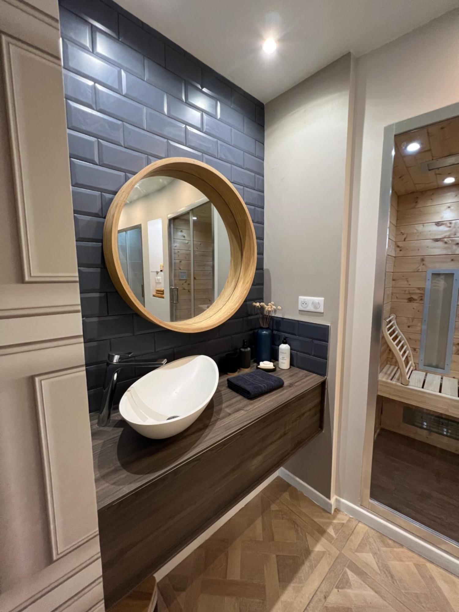 Appartement Avec Jacuzzi Sauna & Home Cinema - Nid D'อองเชร์ ภายนอก รูปภาพ