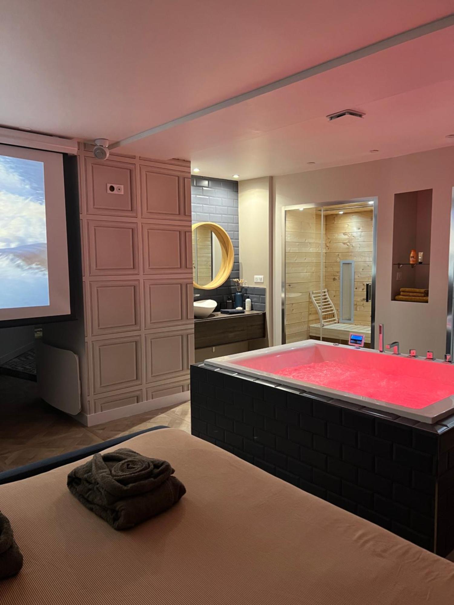 Appartement Avec Jacuzzi Sauna & Home Cinema - Nid D'อองเชร์ ภายนอก รูปภาพ