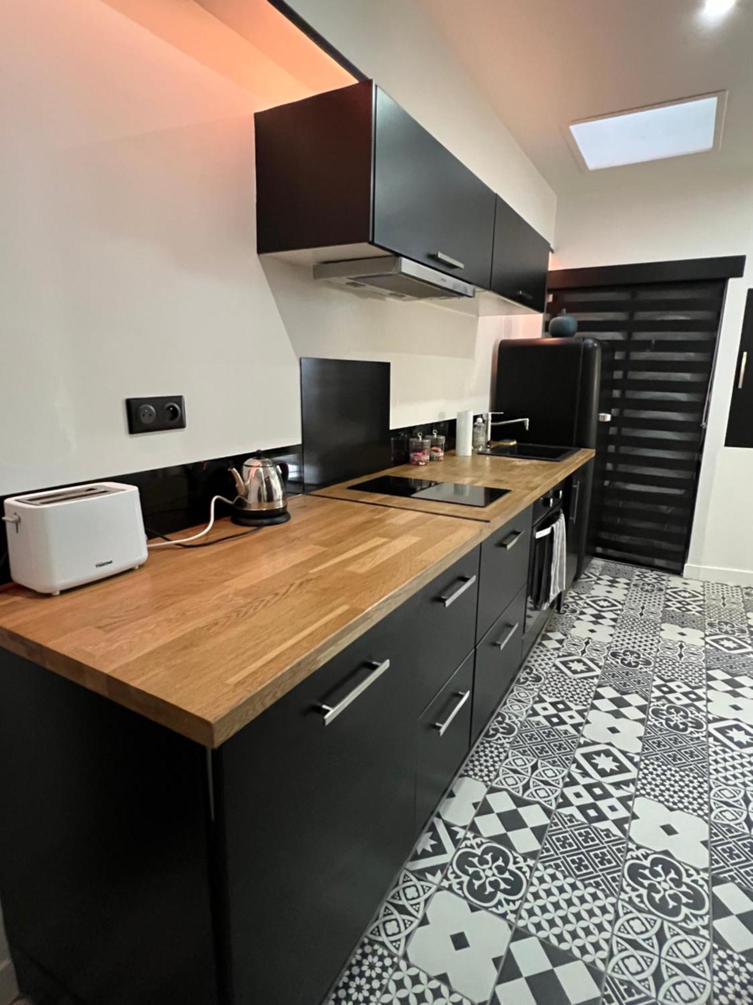 Appartement Avec Jacuzzi Sauna & Home Cinema - Nid D'อองเชร์ ภายนอก รูปภาพ